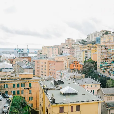 Apartment Stylish House In The Heart Of Genoa